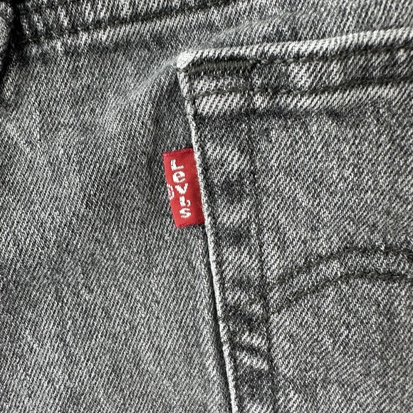 Levi's 501 High Rise Denim Jean Shorts Women Sz 30 Black Gray Distressed Cutoff - Picture 4 of 10